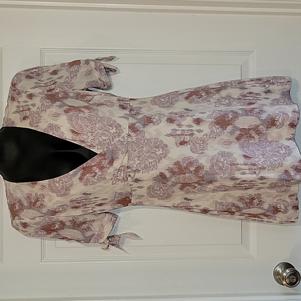 New Honey Punch floral lined dress with sleeve ties size M